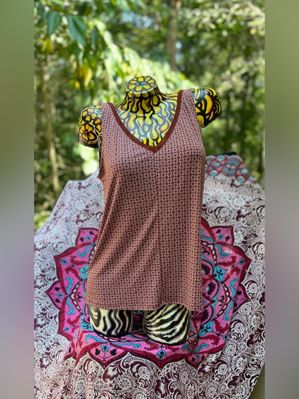 Banana Republic Burgundy Printed V-Neck Tank Top